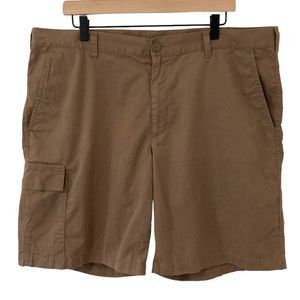 Columbia Red Bluff Cargo Shorts Beige Tan Size 40 W 10 L